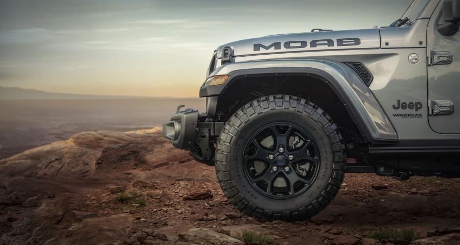 Детали экстерьера Jeep Wrangler Unlimited Moab Edition (JL) 2018 года  (NA) (фото 11 из 16)